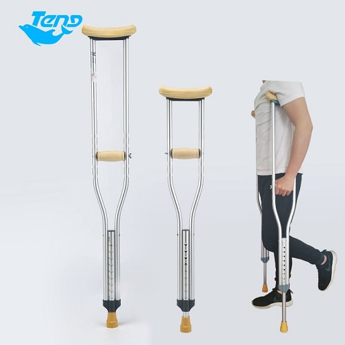 چه کسی نباید از یک عصای زیر بغل استفاده کند؟