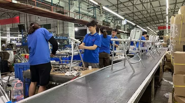 چگونه بهترین صندلی کمد دوش غلتکی را برای تجارت خود انتخاب کنید؟